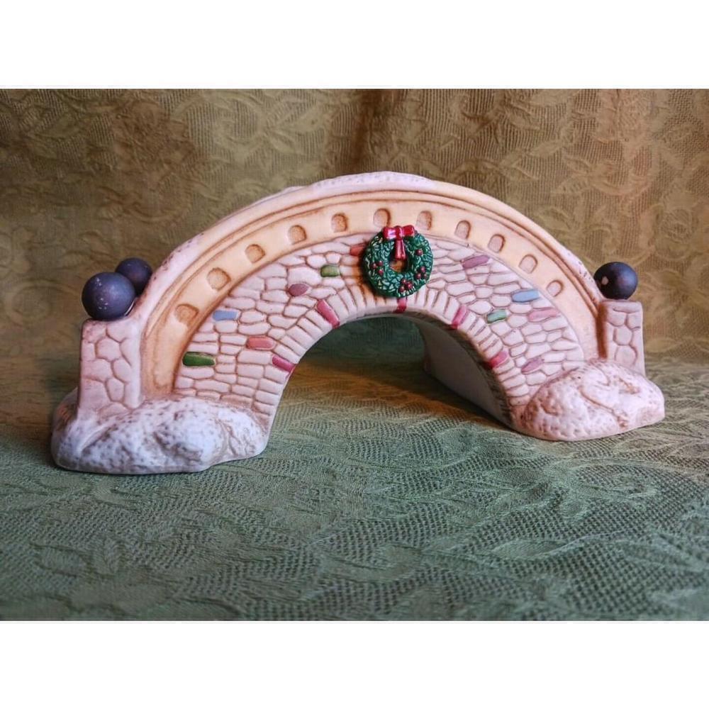 House of Lloyd Old World Bridge Porcelain Holiday - Picture 1 of 6